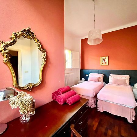 House Of Chariot - In The Heart Of Bologna Apartment ภายนอก รูปภาพ