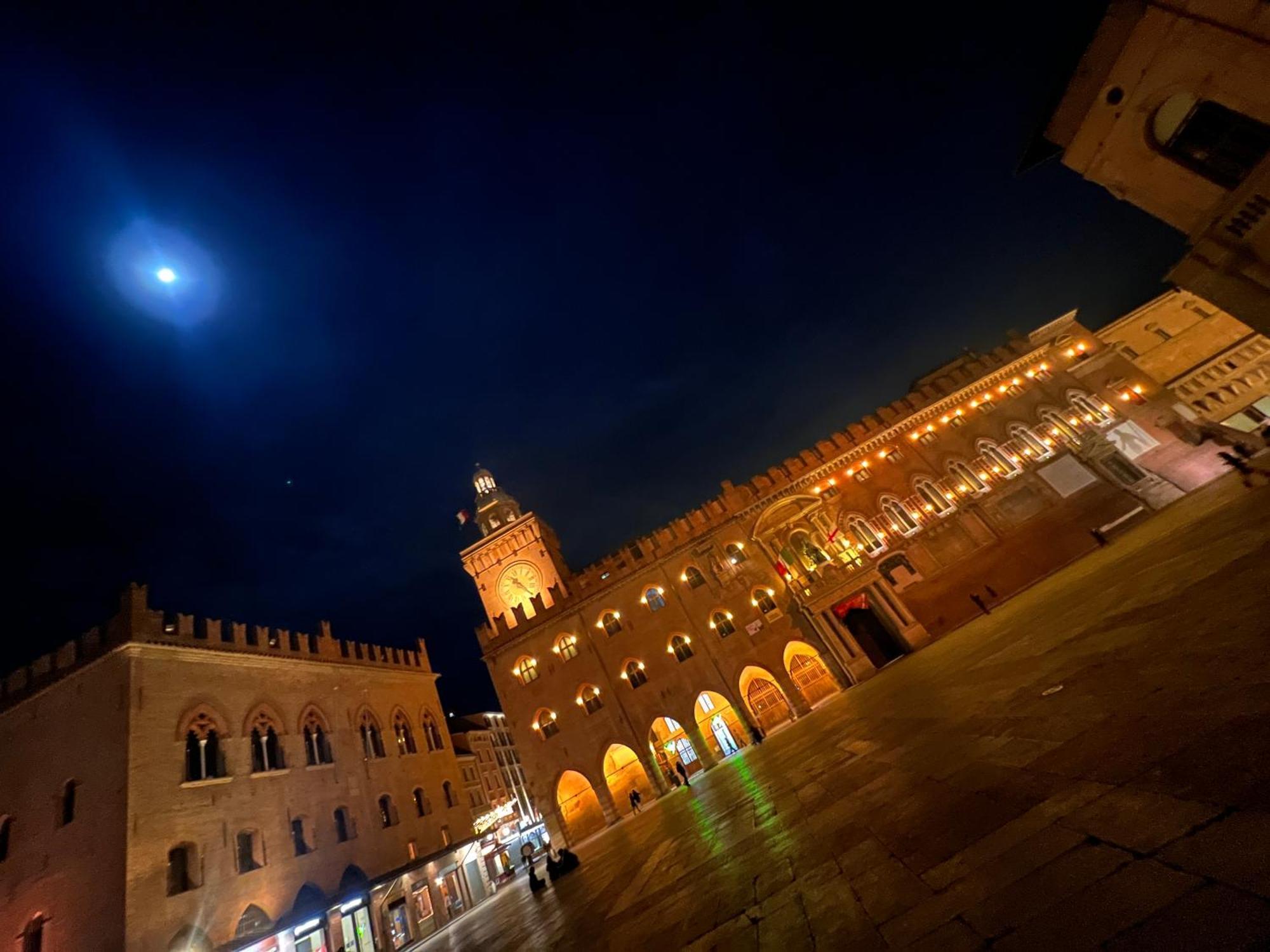 House Of Chariot - In The Heart Of Bologna Apartment ภายนอก รูปภาพ